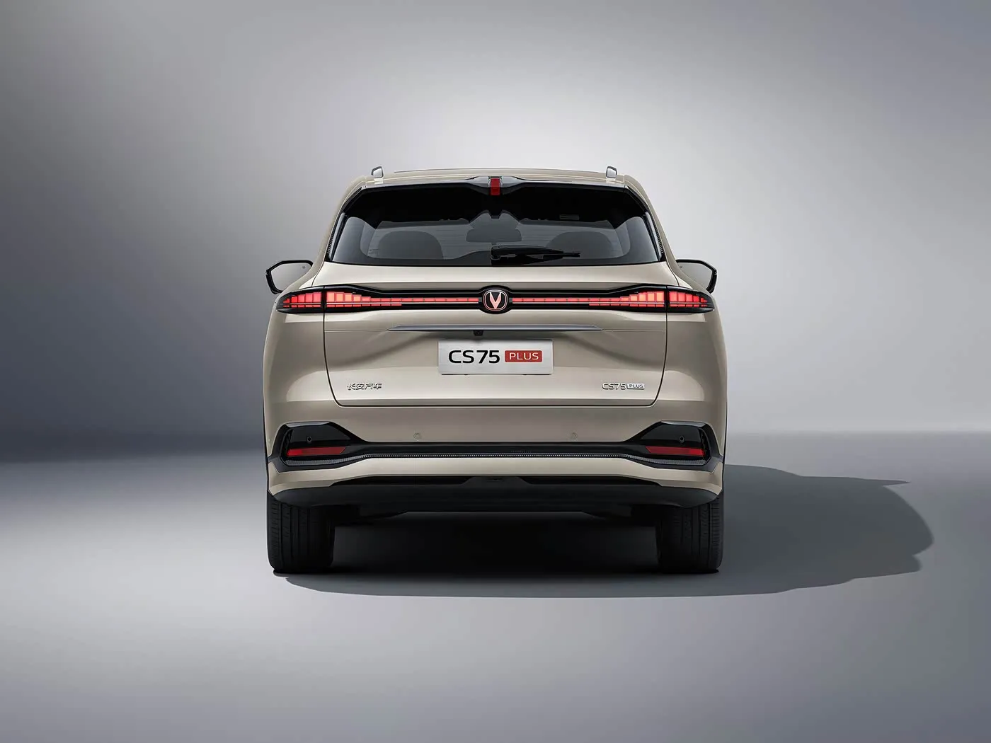 Changan CS75 PLUS 1.5T 1.5T SUV / 2.0T SUV бо L2.5 кӯмак кунед, 15.6 "Technscreen ва дарозии дароз