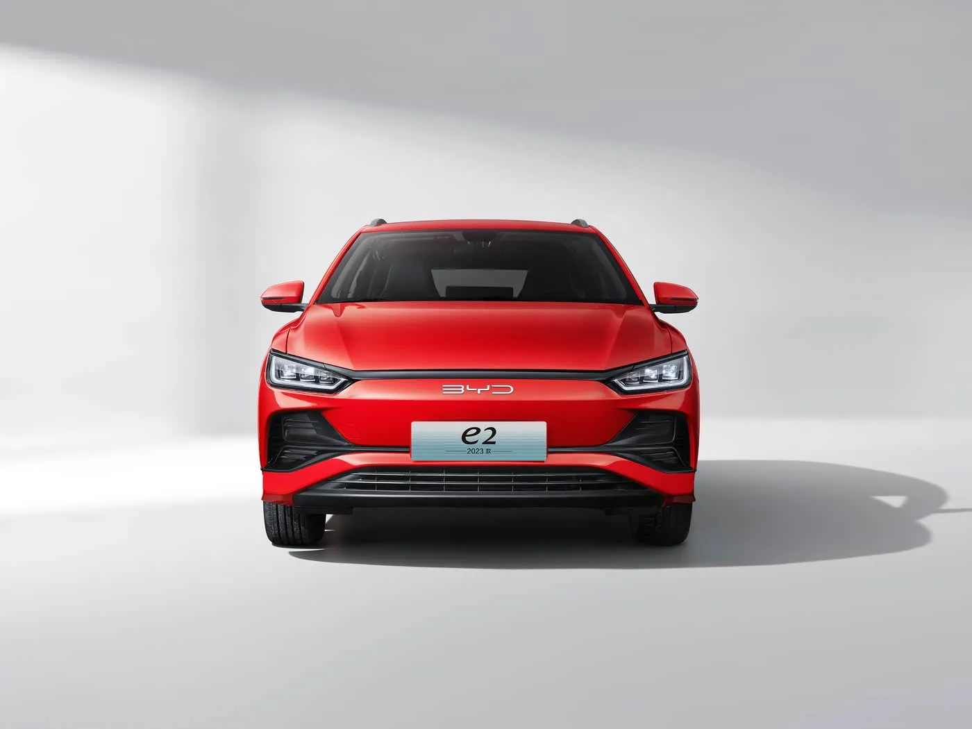 BYD E2 Luxury Electric EV Sedan SUV Hatchback Мошини рули чап бо муҳаррики батареяи литийӣ Мошини нави энергетикии Чин