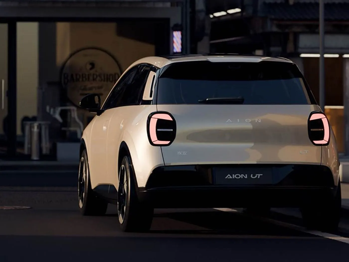 New Energy Pure Electric Mini Hatchback AION UT Фурӯши гарми литий гибридии EV аз Корхонаи муштараки GAC Нархи паст