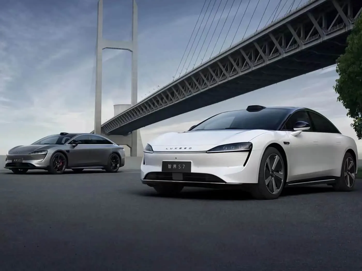 CHERY LUXEED S7 Exeed Luxury Electric New Energy Vehicle with RWD/AWD 4 Doors & 5 Seats