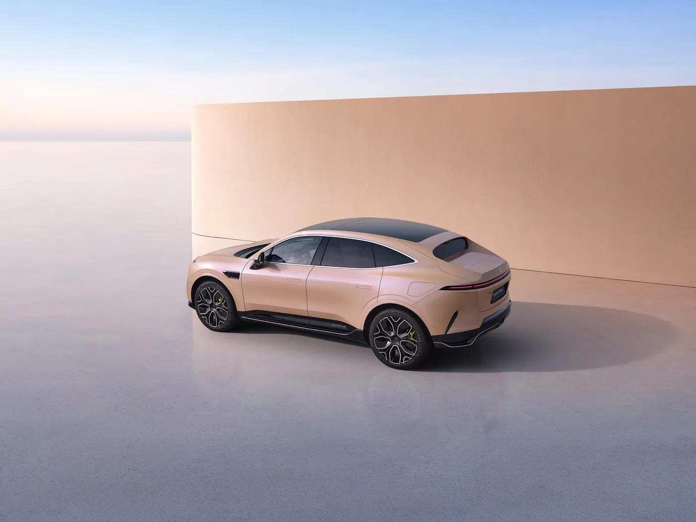 Avatr 11 High-Tech Electric SUV Coupe 4WD Мошини нави энергетикӣ, ки бо мотори EV муҷаҳҳаз шудааст