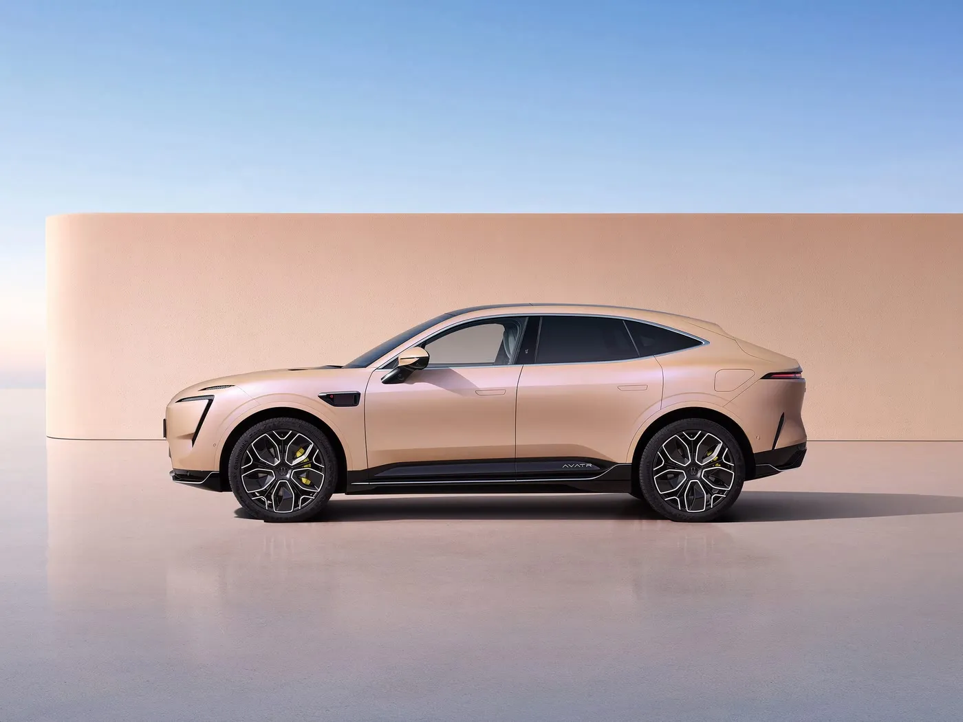 Avatr 11 High-Tech Electric SUV Coupe 4WD Мошини нави энергетикӣ, ки бо мотори EV муҷаҳҳаз шудааст