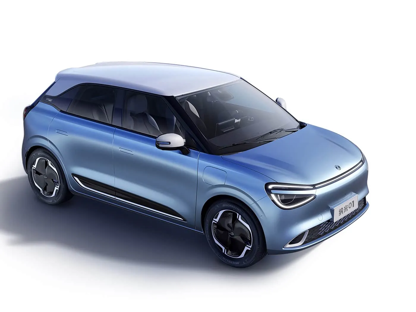 Dongfeng Nami 01 SUV пурраи барқии паймоне, ки баландсуръати дарозмуддати Smart EV барои сафарҳои шаҳрӣ ва оилавӣ мебошад