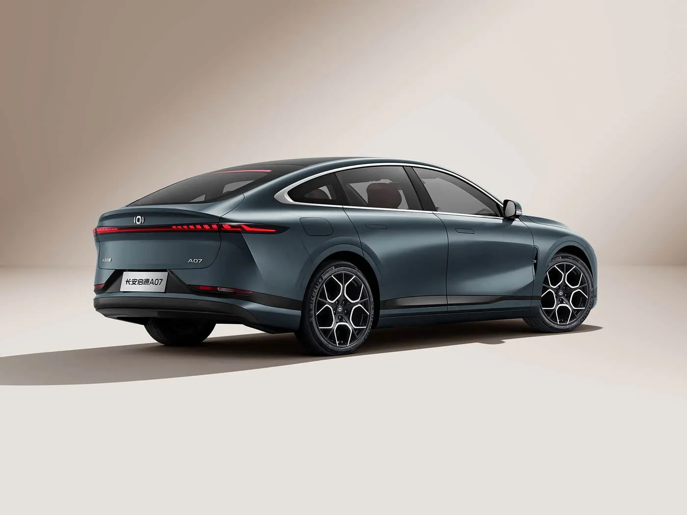 Changanat Qiyuan a07 evbrid evand News аз Чин аз Чин 1200 км