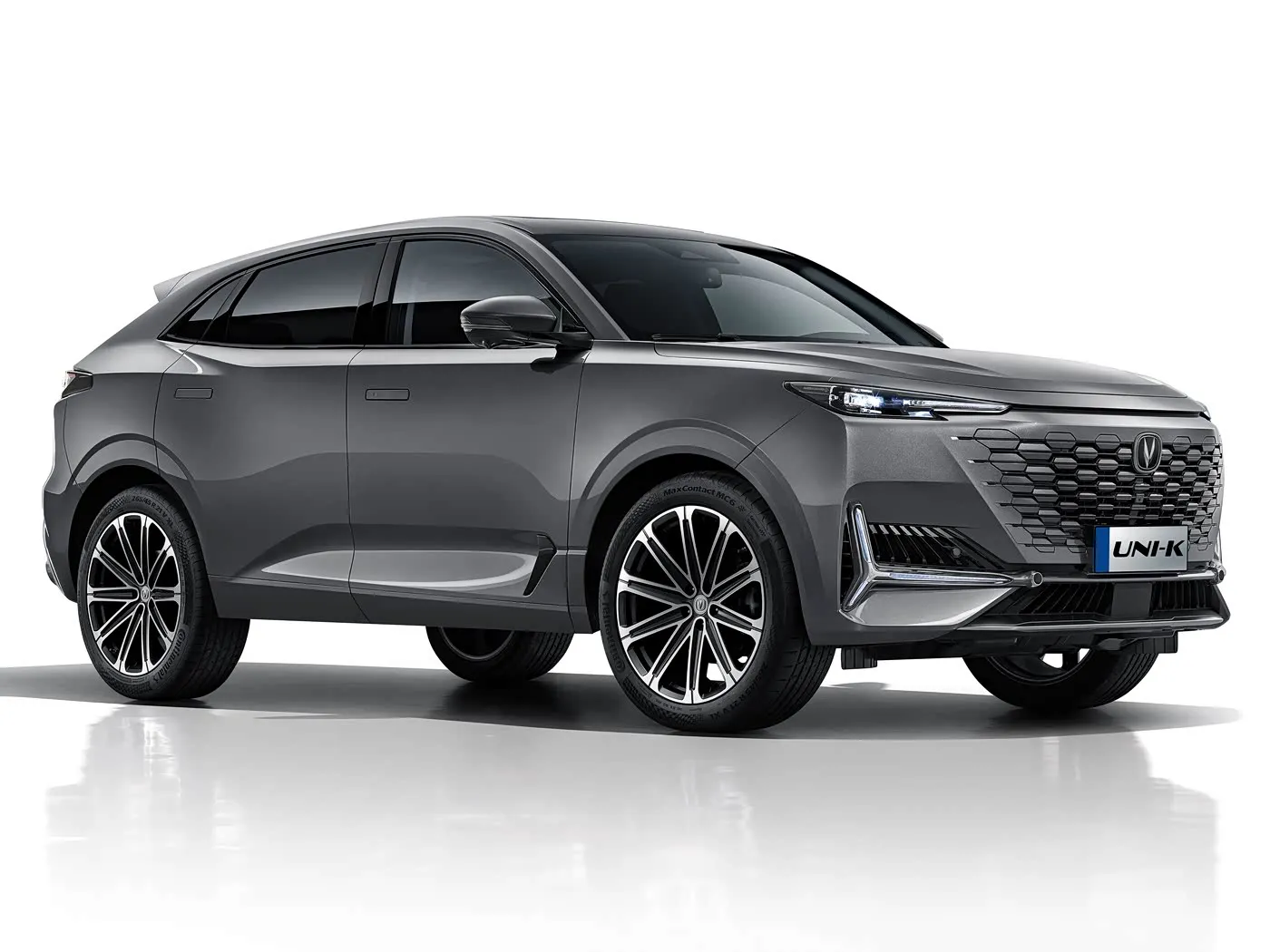 BYD E2 Luxury Electric EV Sedan SUV Hatchback Мошини рули чап бо муҳаррики батареяи литийӣ Мошини нави энергетикии Чин
