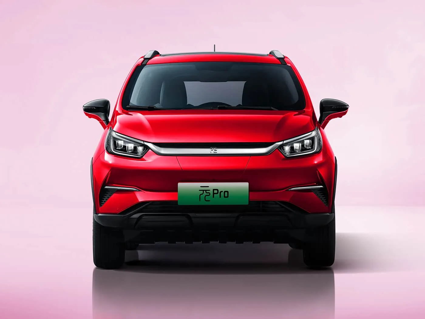 BYD Yuan Pro SUV Luxury Electric SUV 320KM Хусусиятҳои пешрафта барои ронандагии шаҳрӣ як мошини нави энергетикӣ
