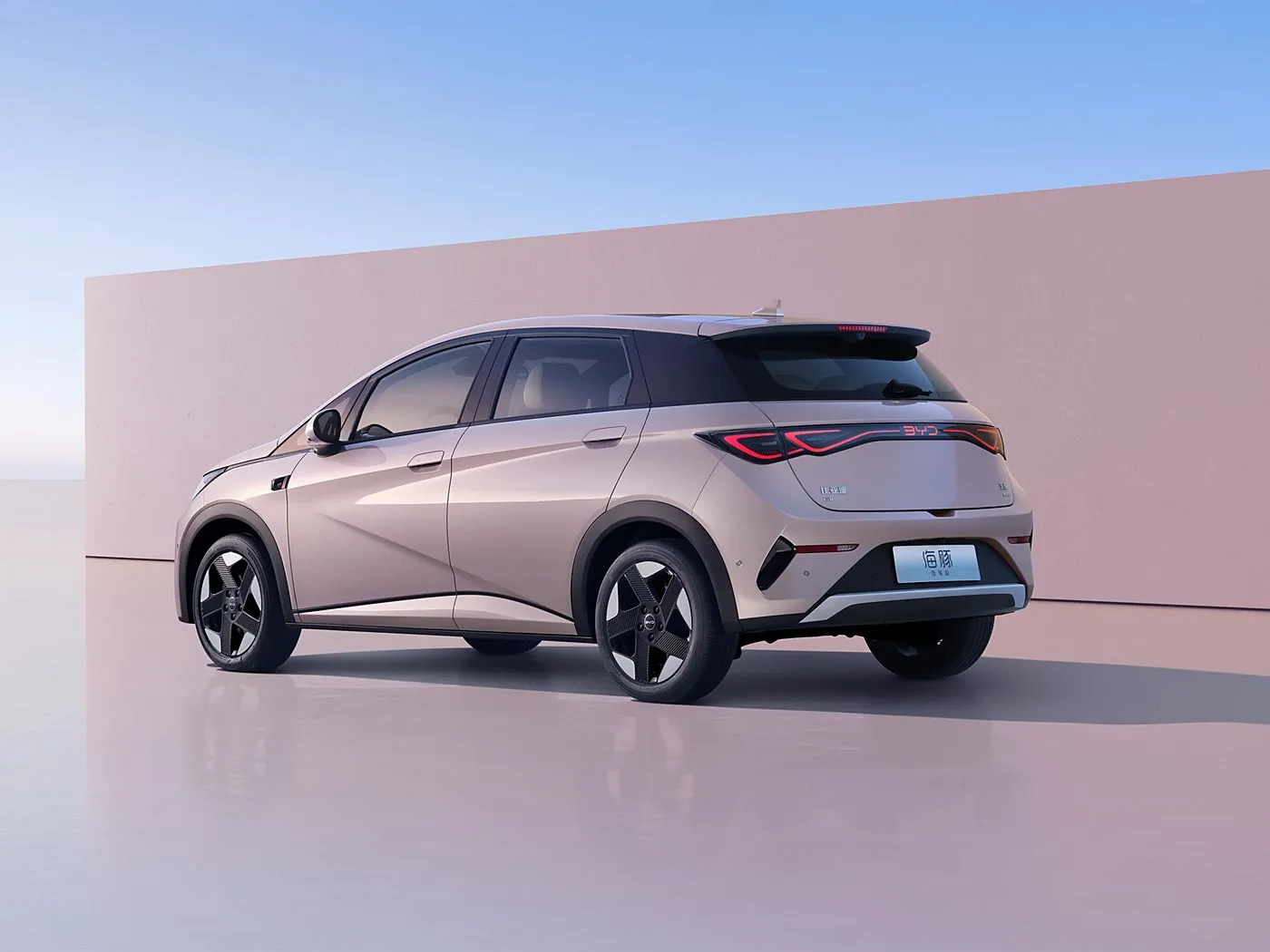 BYD Dolphin Urban Urback Action Enticity Matchback Matchback Methback News Технологияи SMART NEW