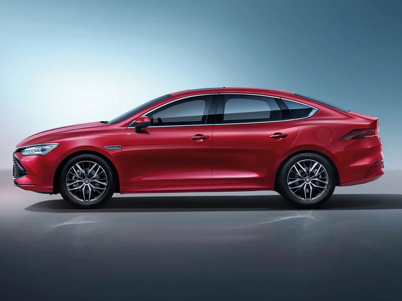 BYD QUE QUE PLUCK PLACK GIBRID SURO MODE НИГОҲ НИГОҲ НИГОҲ ДОРАД